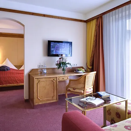 Tanneck Hotel 4*