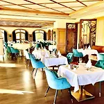 Tanneck Hotel 4*