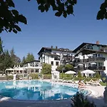Tanneck Hotel 4*