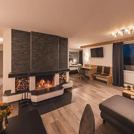 Tanneck Hotel 4*